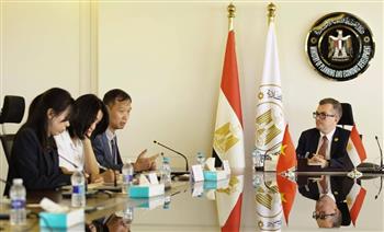   وزير التخطيط يبحث مع سفير فيتنام تعزيز الشراكة التنموية والتعاون الاقتصادي