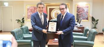   وزير الصحة يستقبل رئيس جامعة هيروشيما اليابانية لبحث تعزيز التعاون في التعليم الطبي