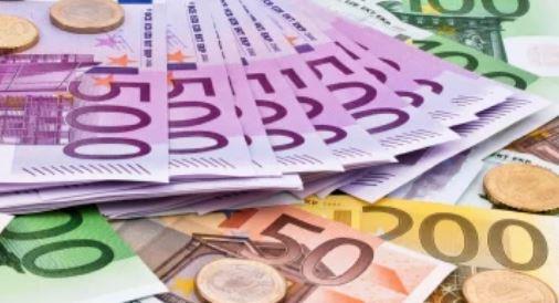 سعر اليورو بمنتصف تعاملات اليوم