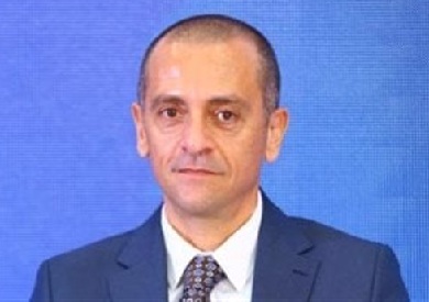 محافظ أسوان يقرر تطبيق نظام العمل من المنزل أيام الأحد من كل أسبوع خلال شهر أبريل الجارى