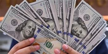   أسعار الدولار اليوم.. فروق طفيفة بين البنوك