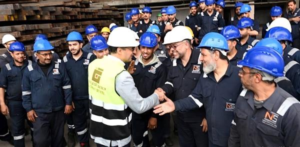 وزير الصناعة يتفقد مصانع الحديد بالسويس ويكشف خطة دعم الصناعة الوطنية