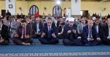   وزير الأوقاف ومحافظ الجيزة يؤديان صلاة الجمعة بمسجد خديجة بنت خويلد
