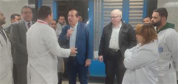   نائب وزير الصحة يتفقد منشآت المنوفية ويكرم الفرق الطبية المتميزة