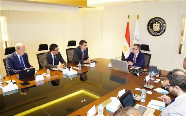 وزير التخطيط يبحث مع البنك الدولي استراتيجية الاستثمار الأجنبي وخطة 2026/2027