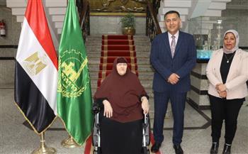 محافظ القليوبية يستقبل ثلاث حالات إنسانية ويوفر مساعدات مالية عاجلة
