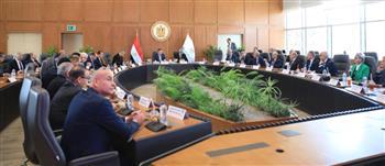 الأعلى للجامعات يناقش ترشيد الطاقة وتطوير التعليم وربط البحث بالصناعة
