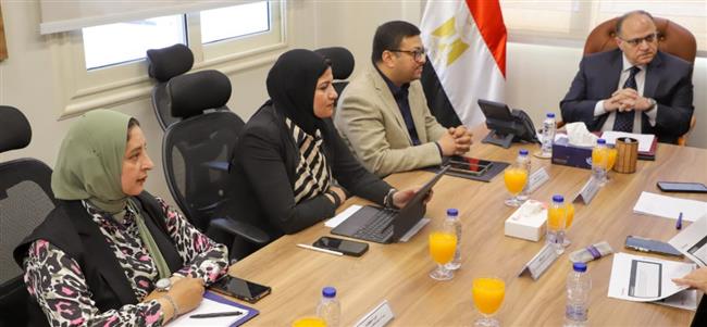 رئيس هيئة الدواء في اجتماع مع شركة فايزر لتعزيز الاستثمار والتوطين في القطاع الدوائي