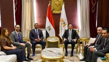   وزير الرياضة يلتقي رئيس الاتحاد الإفريقي للجودو لبحث التعاون المشترك