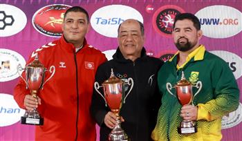   منتخب المصارعة النسائية تحت 20 سنة يتوج بكأس البطولة الأفريقية