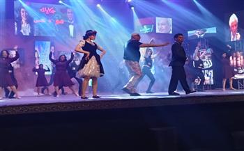    بحضور عماد أديب والشيوي وعطوة والبسيوني .. إحتفالية عيد العمال كامل العدد على مسرح البالون 
