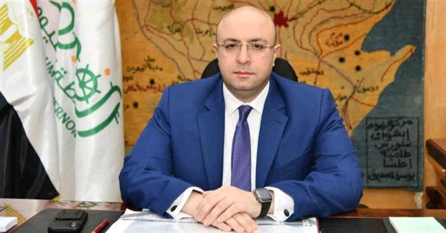 محافظ الفيوم يصدر قراراً بتطبيق نظام العمل عن بُعد يوم الأحد أسبوعياً لمدة شهر