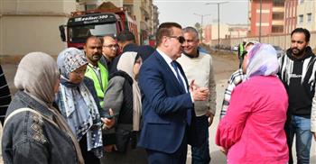   محافظ بورسعيد يتفقد أعمال التطوير ورفع كفاءة "شارع أسوان"