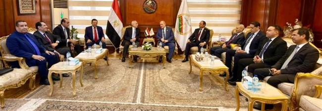 مذكرة تفاهم وتعاون مشترك بين النيابة الإدارية والمحكمة العربية للتحكيم 