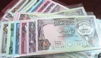   تراجع في سعر الدينار الكويتي.. هل يستمر؟