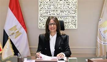 وزيرة الثقافة تتابع انتظام عمل الموظفين عن بُعد تنفيذًا لقرارات مجلس الوزراء