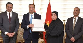   محافظ بورسعيد يكرم الأمهات المثاليات على مستوى المحافظة