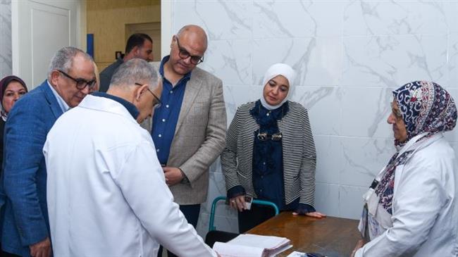 محافظ الإسكندرية يتفقد عيادتي الإسكندرية وسموحة النموذجيتين لمتابعة جودة الخدمات الطبية