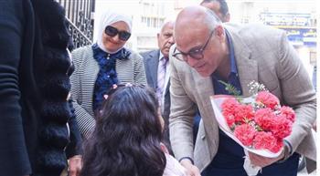 محافظ الإسكندرية يتفقد دارين لرعاية الأطفال في إطار الاحتفال بيوم اليتيم