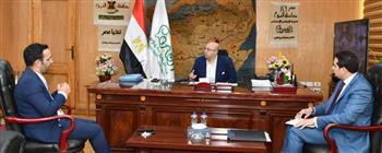 محافظ الفيوم يطلق المشروع التجريبي لـ"لوحة معلومات المحافظة"