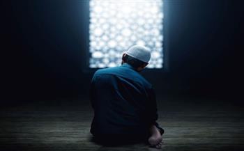 هل يجوز القراءة من المصحف في صلاة قيام الليل؟