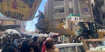   محافظ الدقهلية يوجه بإنشاء ممر آمن ورفع الإشغالات بسوق كفر البدماص