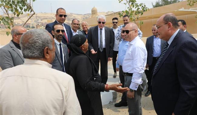 مستشار رئيس الجمهورية يتفقد أعمال التطوير الجارية بمنطقة القاهرة التاريخية
