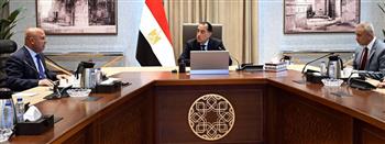   رئيس الوزراء يتابع مع وزير النقل عددا من ملفات عمل الوزارة