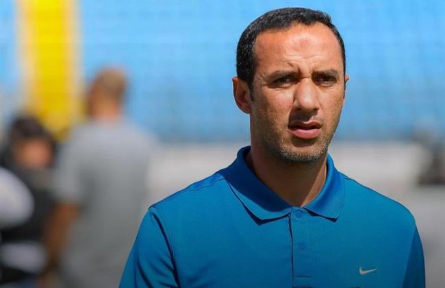 أحمد عبد العزيز يجدد تعاقده مع سموحة لموسم جديد