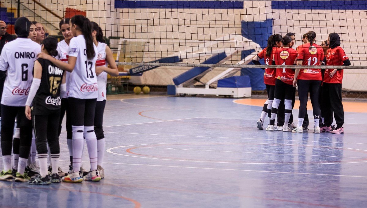 الأهلي يكتسح الزمالك ويتوج ببطولة الجمهورية لناشئات الطائرة