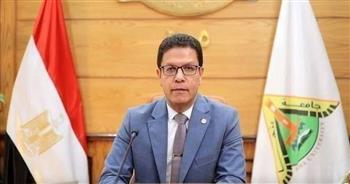   رئيس جامعة بنها يستعرض جهود منظومة الشكاوى الحكومية الموحدة بالجامعة 