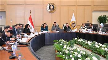   وزراء الصناعة والتنمية المحلية والزراعة والتخطيط يبحثون خطة تنفيذ مشروع القرى المنتجة