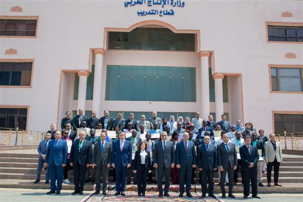 "جمبلاط" يشهد ختام تدريب الكوادر الأفريقية في مجالات الطاقة والاتصالات