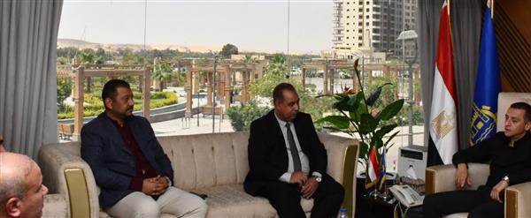 محافظ أسوان: تعظيم الإستفادة من الخبرات فى تنفيذ المشروعات الخدمية والإستثمارية