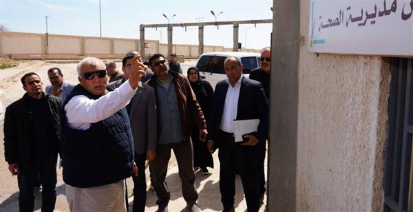 محافظ مطروح يتفقد خزانات المياه ويشدد على الانضباط الكامل للمنظومة