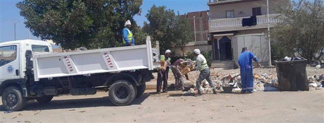 البحر الأحمر.. استمرار تكثيف أعمال النظافة العامة ورفع المخلفات بسفاجا 