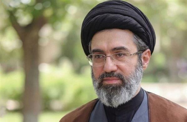مسؤول إيراني رفيع يرد على الشائعات حول صحة المرشد الأعلى
