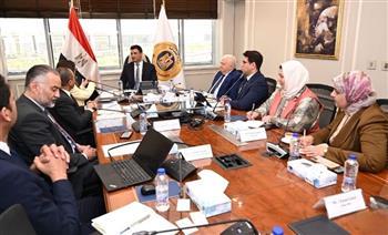 وزير الصناعة يلتقي مسؤولي شركة "طاقة عربية" لبحث مشروعات الشركة