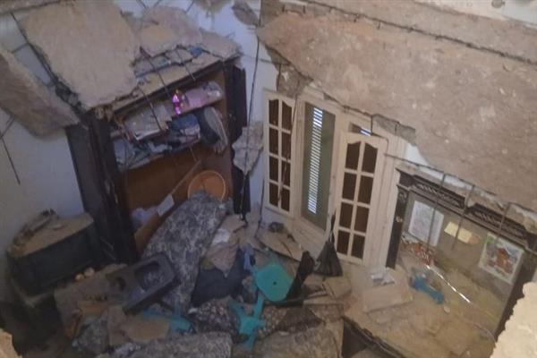 محافظ الإسكندرية يوجه بسرعة التعامل مع حادث عقار محرم بك وإخلاءه
