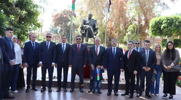 محافظ القليوبية يستقبل سفير أذربيجان بالقناطر الخيرية لإحياء ذكرى  الزعيم حيدر علييف