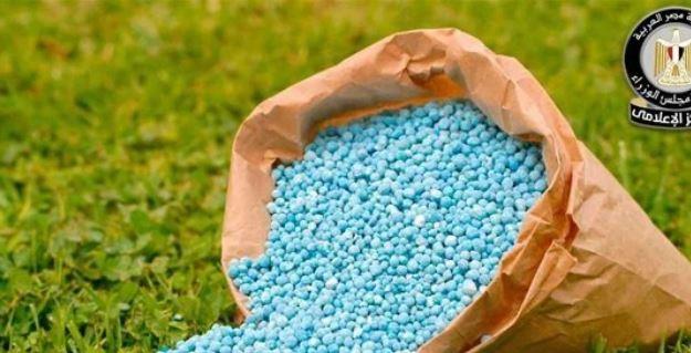 الزراعة تبدأ في صرف أسمدة الموسم الصيفي إلكترونيًا عبر "كارت الفلاح" 
