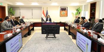   وزير الاتصالات يبحث مع مسئولي إريكسون العالمية توسع أعمالها في مصر