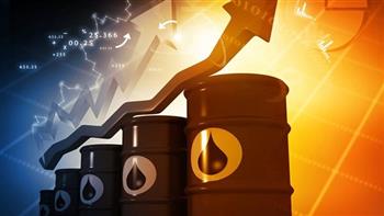   أسعار النفط تقفز 3% بعد فشل المفاوضات بين أمريكا وإيران لإنهاء الحرب 