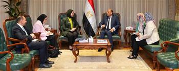   وزير العمل يبحث فرص تشغيل الكوادر المصرية بالخارج