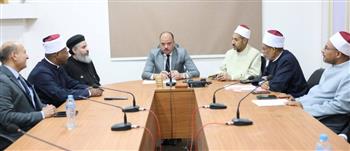   نائب محافظ الوادي الجديد يبحث تفعيل (بيت العائلة المصرية)