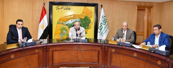 محافظ الفيوم يتابع آخر المستجدات بملف التصالح.. ويشدد على تكثيف العمل لزيادة معدلات الأداء اليومية