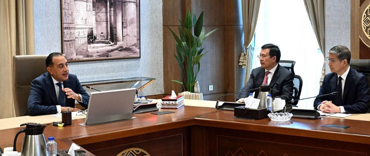 رئيس الوزراء يستقبل رئيس وكالة أنباء شينخوا الصينية والوفد المرافق له