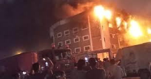 السيطرة على حريق داخل مصنع ملابس بقرية دير أبو حنس في المنيا