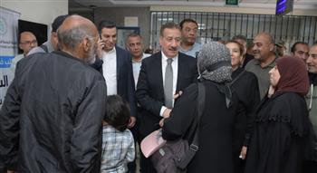   محافظ بورسعيد يفاجئ وحدة طب أسرة الجوهرة ويتابع الخدمات الطبية