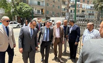   محافظ أسيوط: السفير الكندي يتجول سيرا على الأقدام للتعرف على أبرز معالم المحافظة